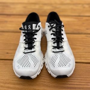 On Shoes Cloud X - White/Black